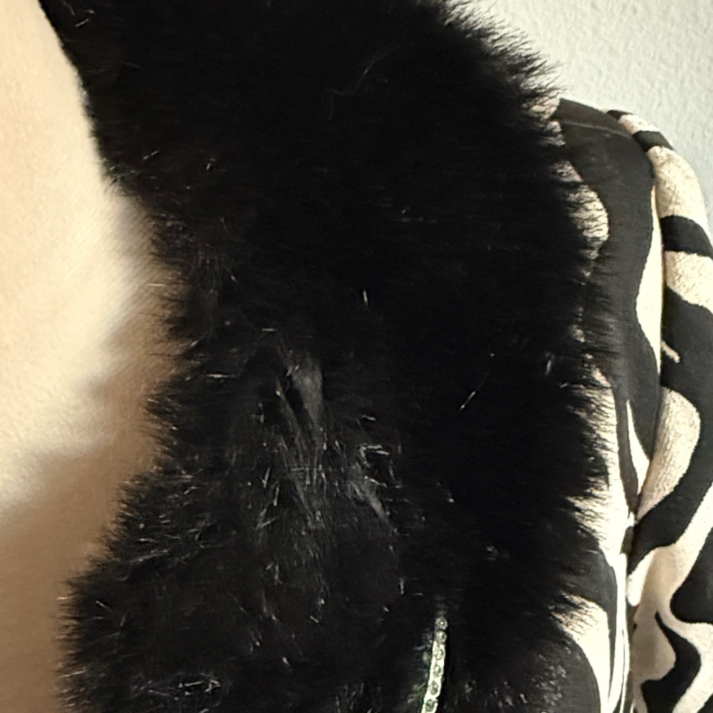Zebra Print Faux Fur Collar Coat - Picture 5 of 9